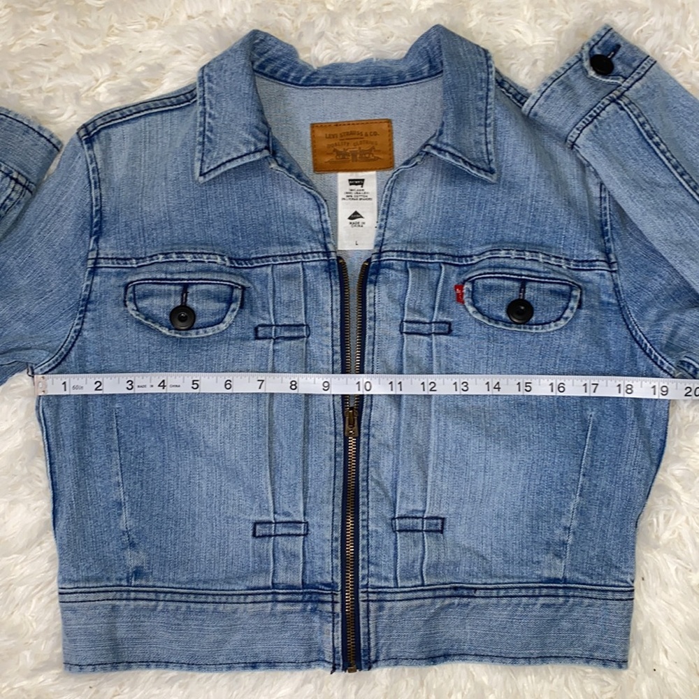 Levi’s Cropped Blue Jean Jacket Size L - Picture 7 of 10